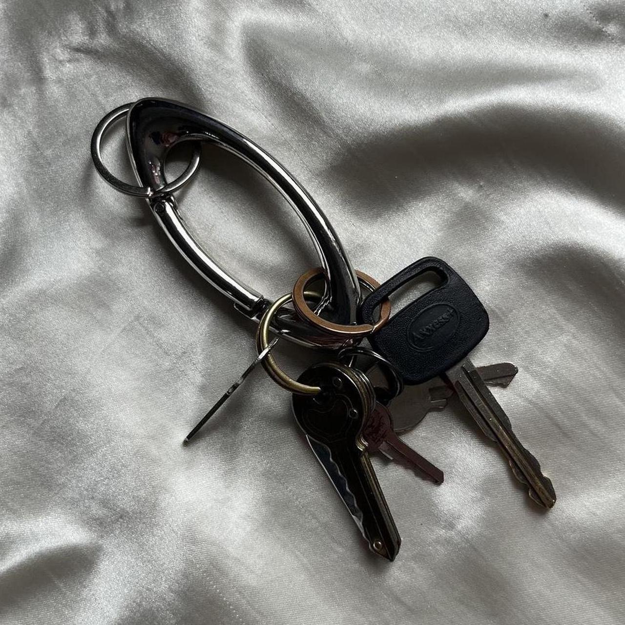 ESSENTIAL CARABINER