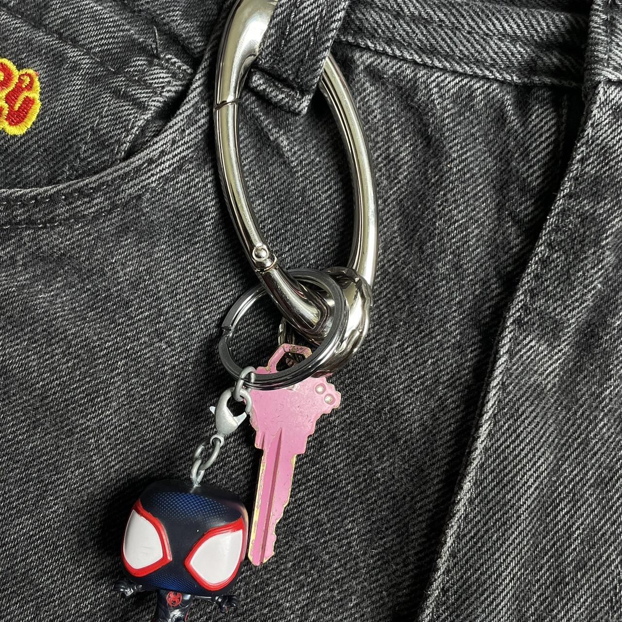 ESSENTIAL CARABINER